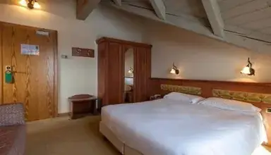 Delle Alpi