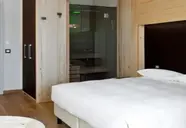 Delle Alpi