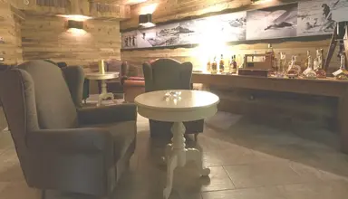 Delle Alpi