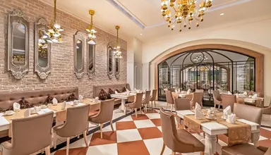 Delphin Imperial