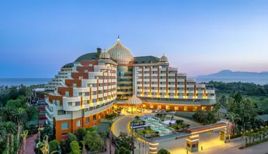 Delphin Palace