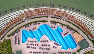 Delphin Palace