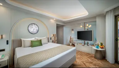 Delphin Palace