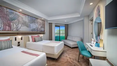 Delphin Palace