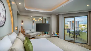 Delphin Palace