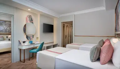 Delphin Palace
