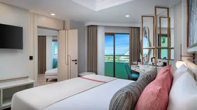 Delphin Palace