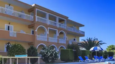 Derekas Apartments