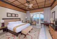 Desert Islands Resort & Spa