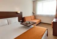 DeSilva Inn Katowice Airport