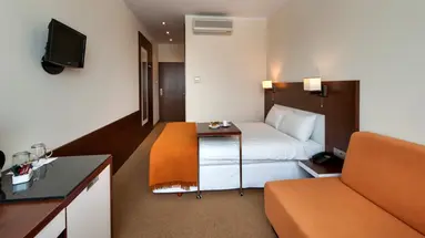 DeSilva Inn Katowice Airport