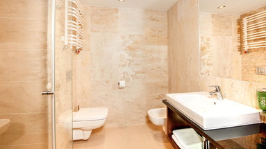 DeSilva Premium Opole