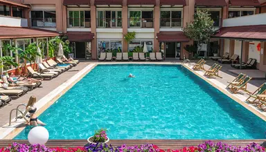 DG Rose Resort