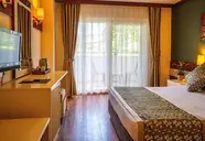 DG Rose Resort