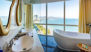 Diamond Bay Resort & Spa