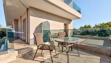 Dias Apartments