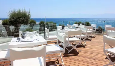 Dimitra Beach Hotel & Suites