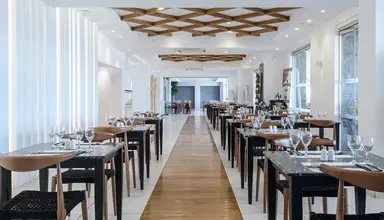 Dimitra Beach Hotel & Suites