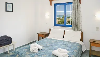 Dionysos Apartments and Studios