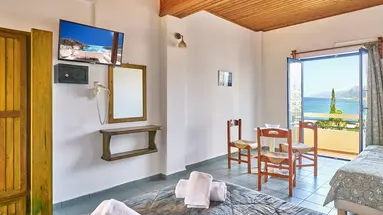 Dionysos Apartments and Studios