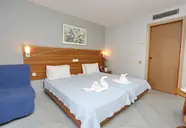 Dionysos Hotel & Studios