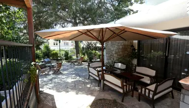 Dionyssos Central