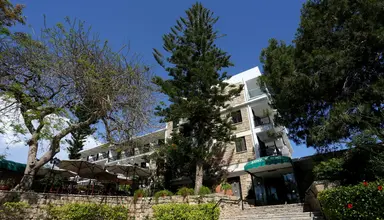 Dionyssos Central