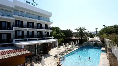 Dionyssos Central