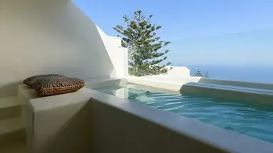 Divelia East Suites