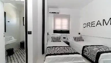 Divelia