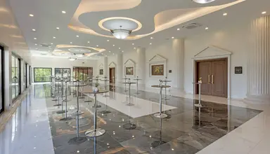 Dobedan World Palace