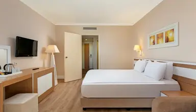 Dobedan World Palace