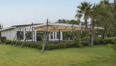 Dobedan World Palace