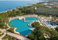 Dobedan World Palace