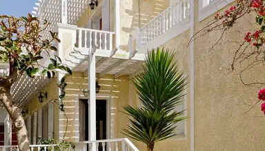 Dolphin Apartments