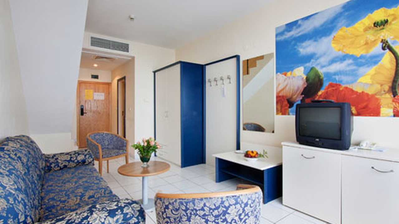 Dolphin Grand Varna