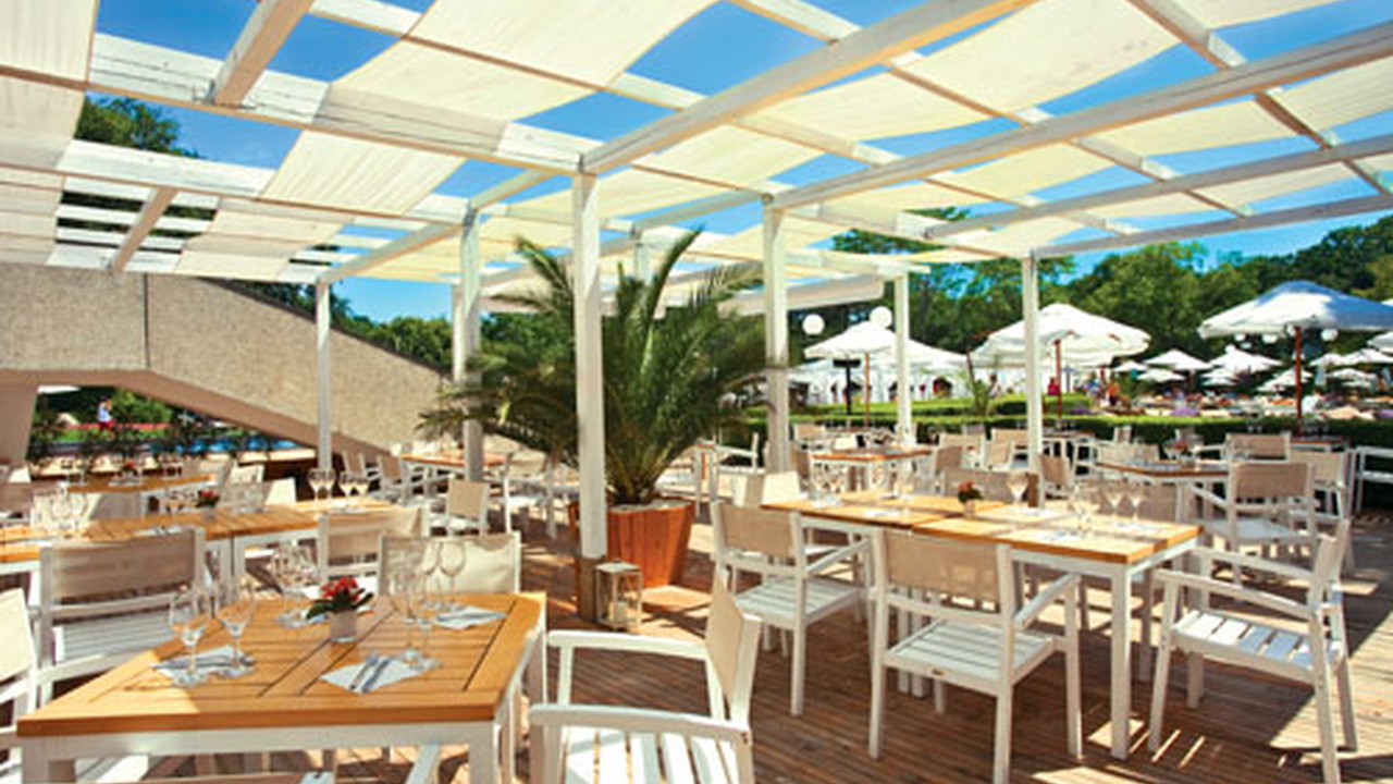 Dolphin Grand Varna