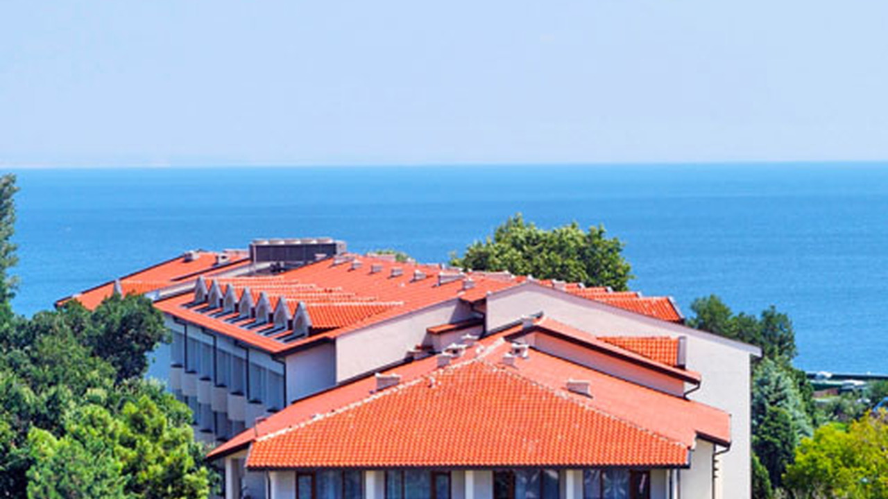 Dolphin Grand Varna