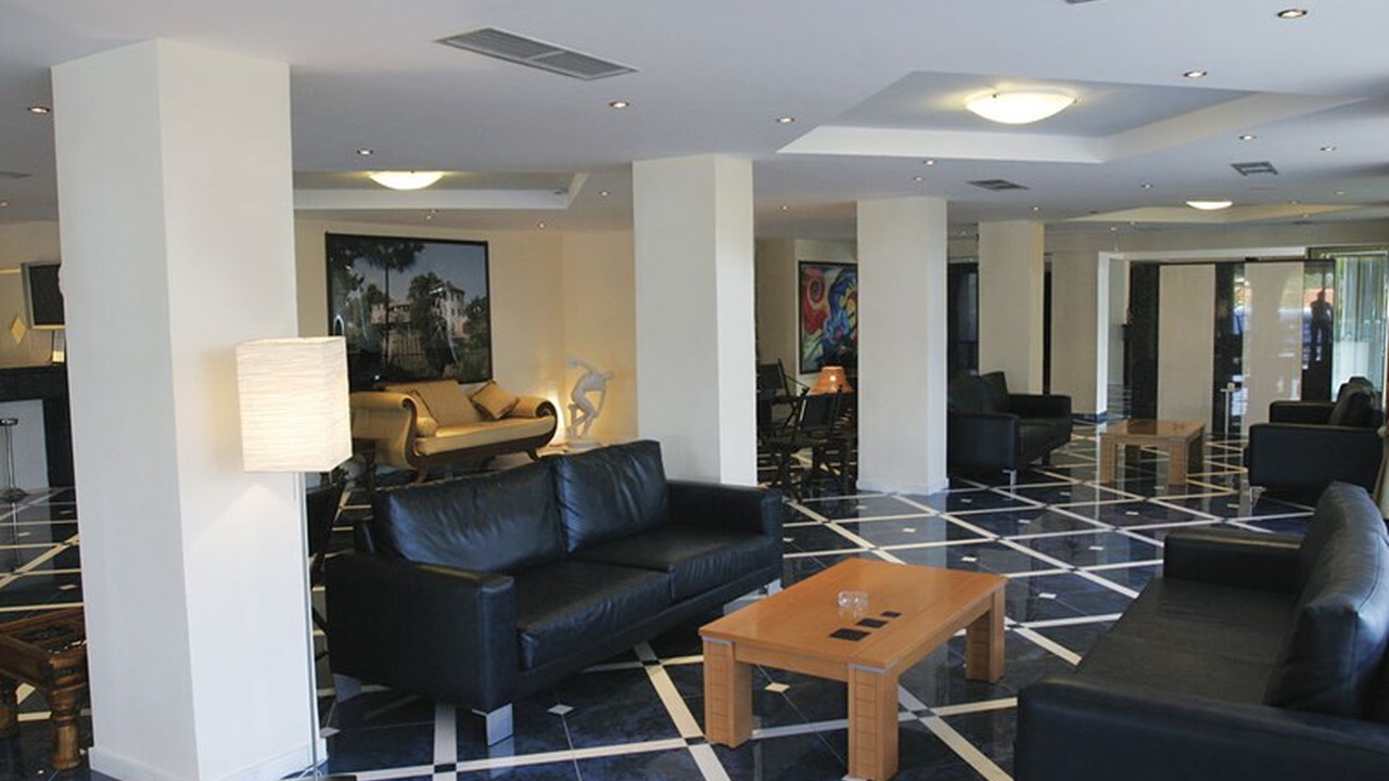 Dolphin Resort & Conference
