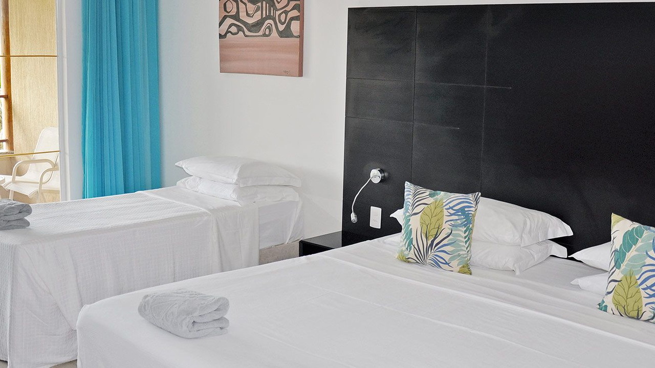 Dom Pedro Laguna Beach Villas & Golf Resort