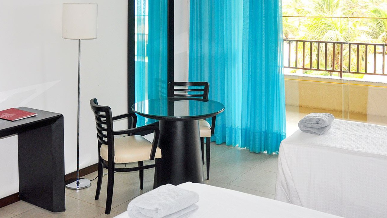 Dom Pedro Laguna Beach Villas & Golf Resort