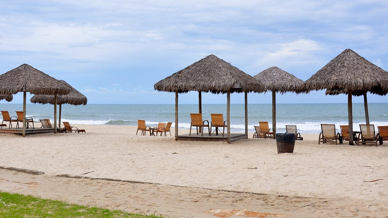 Dom Pedro Laguna Beach Villas & Golf Resort