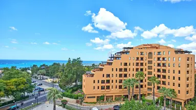 Dom Pedro Marina