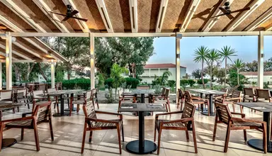 Domes Aulus Zante Autograph Collection