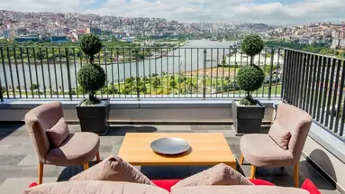 Dosso Dossi Golden Horn