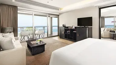 Double Six Luxury Suites