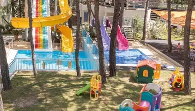 DoubleTree by Hilton Bodrum Isil Club