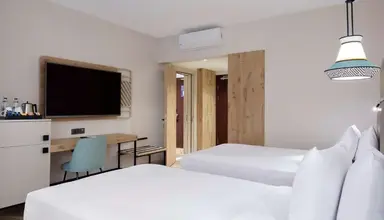 DoubleTree by Hilton Bodrum Isil Club