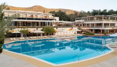 DoubleTree by Hilton Bodrum Isil Club