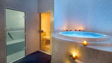 DoubleTree by Hilton Doha Old Town